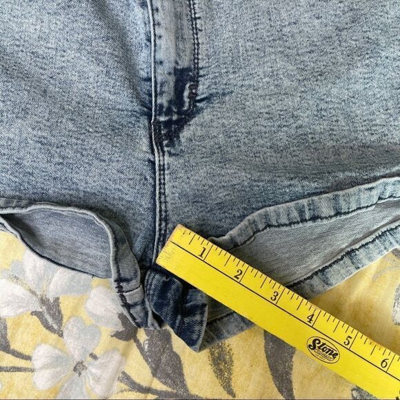 Pull & Bear Acid Wash Jeans Shorts, Size 6 - Picture 5 of 7
